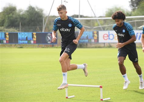 Napoli Report Allenamento Febbraio Ssc Napoli