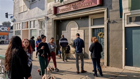 Inside an Underground Network of Los Angeles Museums - The New York Times