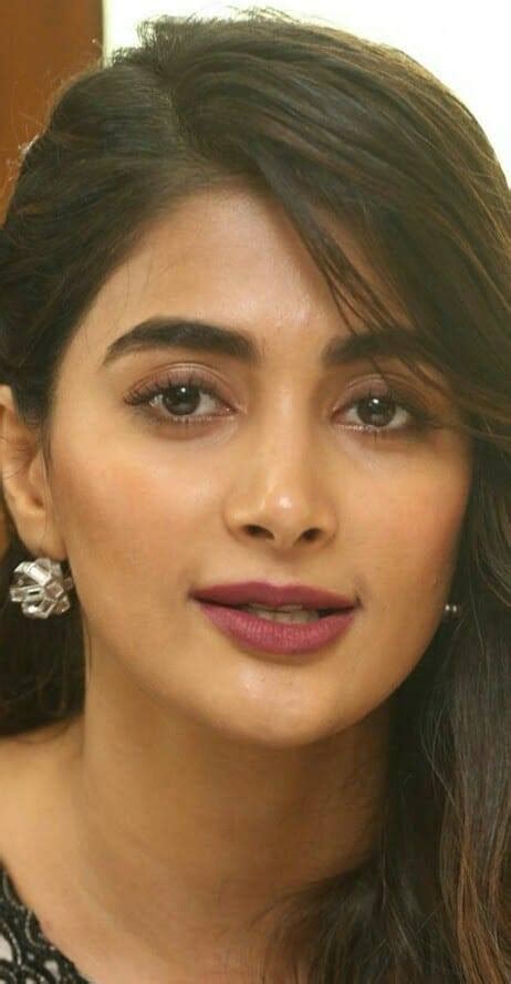 Pooja Hegde Hot Navel Images Pooja Hegde Latest Hot Wallpapers And Pics