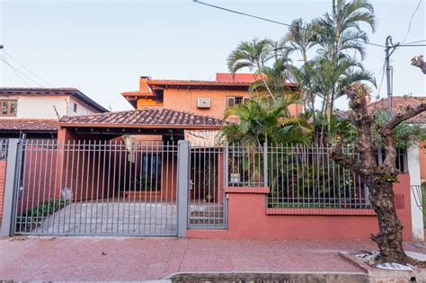 ALQUILO HERMOSA CASA EN MCAL ESTIGARRIBIA Ref 6C35C Infocasas Py