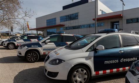 Dos Vigilants Ferits En Evitar El Robatori D Un Ordinador A Terrassa