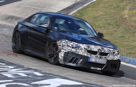 2018 BMW M2 spy shots and video