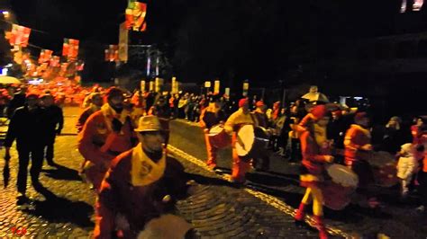 Diavoli Aranceri In Corteo Di Carnevale Ivrea Youtube