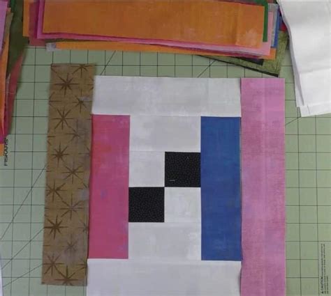 Super Easy Courthouse Steps Quilt Block Tutorial