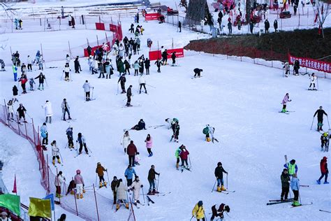 四川省第六届全民健身冰雪季活动启动仪式在曾家山滑雪场举行 广元市朝天区人民政府