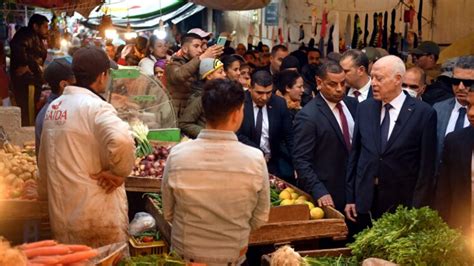 زيارة فجئية لرئيس الجمهورية لأسواق العاصمة جريدة الشروق التونسية