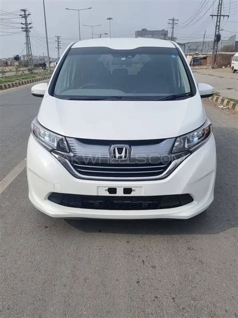 Honda Freed Hybrid G Honda Sensing For Sale In Lahore Pakwheels