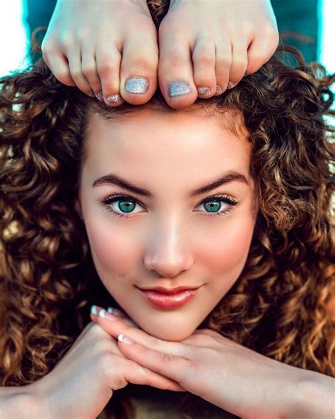 Book Sofie Dossi With Celebrity Booking Agency Breakthrough Xclusive