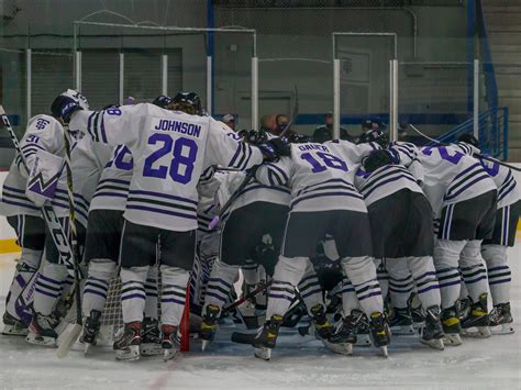 St. Thomas men’s hockey swept, Division I season finished – TommieMedia