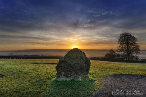 Newgrange solstice sunrise | Sunrise, Mythical, Ancient