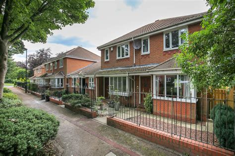 2 Bed Semi Detached House To Rent In Middlewood Park Fenham Newcastle