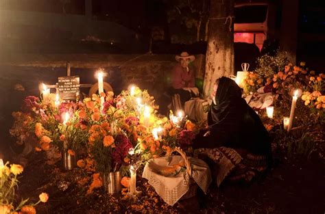 Se esperan más de 300 mil turistas en Michoacán por Día de Muertos