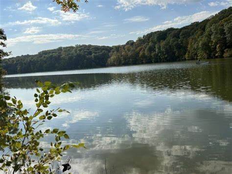 The Underrated Griffy Reservoir Trail In Indiana Leads To A Hidden