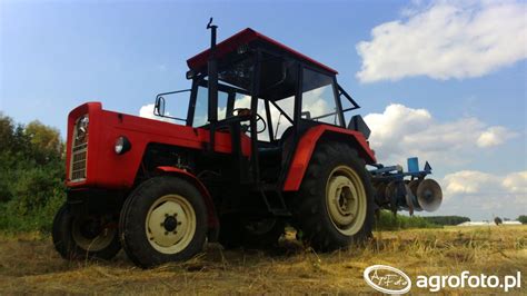 Zdj Cie Traktor Urus C Talerz Wka Id Galeria Rolnicza