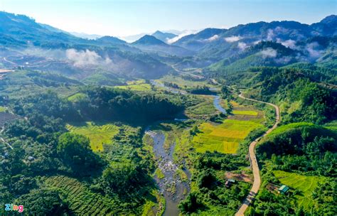 photo cloudy season  truong son mountain range vietnam news