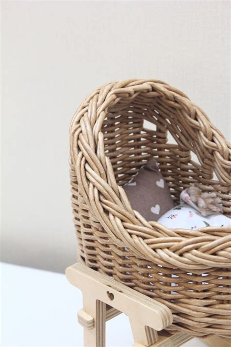 Плетёные изделия. Миниатюрные игрушки. коляска. плетёная люлька. санки ...