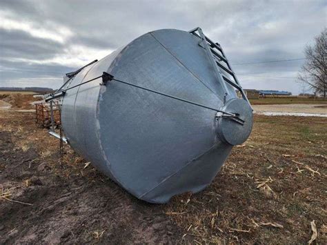 Approx 12 Ton Bulk Bin With Auger And Bottom Boot 6” X 9 Auger With