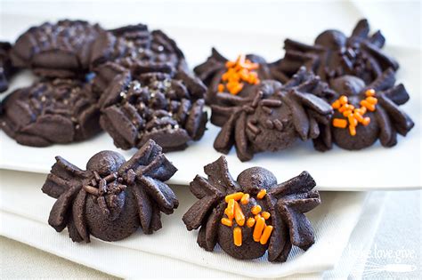 spooky spider chocolate spritz cookies - Bake Love Give