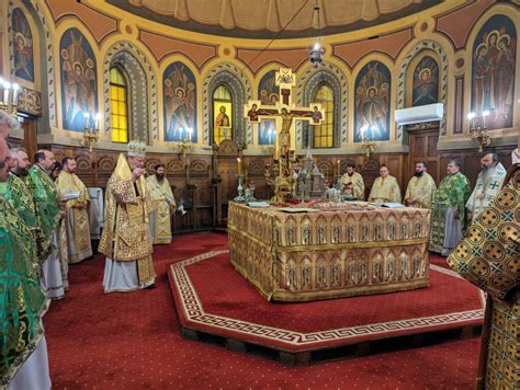 FOTO PS Emilian la hramul Catedralei Mitropolitane din Timișoara