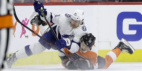 Tampa Bay Lightning Remain Victorious With Win Over Flyers Espn 98 1