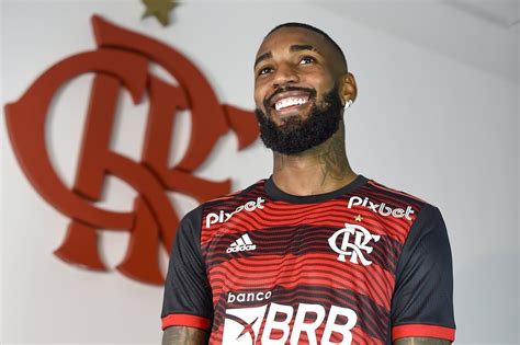 Gerson Levar At Tr S Meses Para Voltar Ao Flamengo E Deve Perder Fase