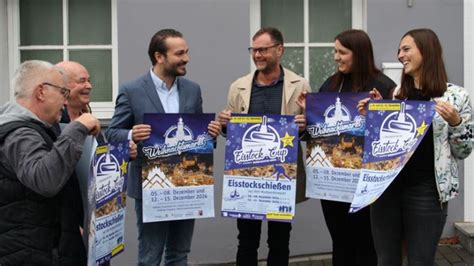 Weihnachtsmarkt In Freudenstadt Jetzt Geht Es Mit Viel Eifer An Den