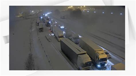 Neige Des Centaines De Camions Bloqu S Sur L A Pr S De Montb Liard