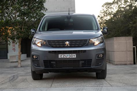 Peugeot gives another EV a massive price cut in Australia | CarExpert