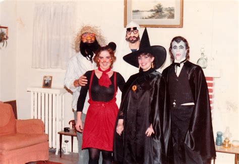 1980s halloween party - Flashbak