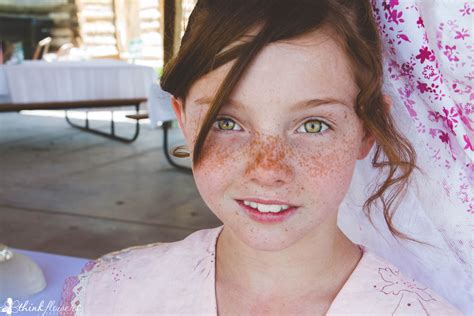 Taches De Rousseur Freckles Girl Women With Freckles Red Hair Blue Eyes