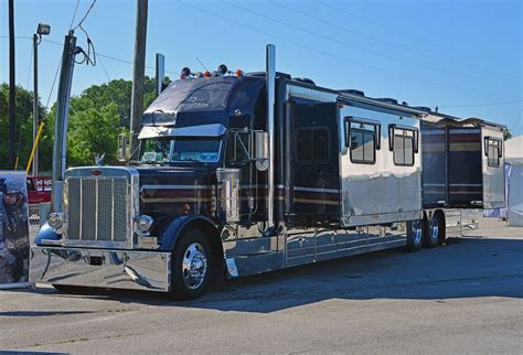 Peterbilt Motor Home Peterbilt Peterbilt Trucks Big Trucks