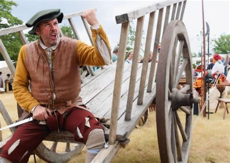 Wicked Weapons Tudor Gun Display And Meet The Tudor Soldier