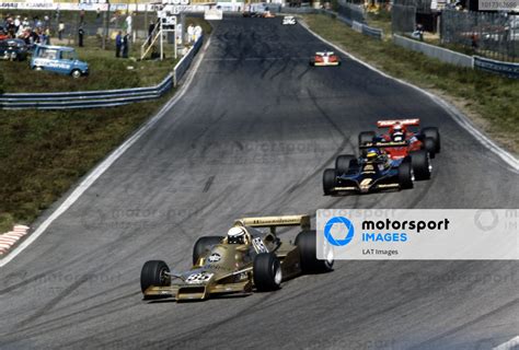 Riccardo Patrese Arrows Fa Ford Leads Ronnie Peterson Lotus Ford