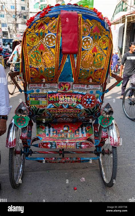 Dhaka Rickshaw Hi Res Stock Photography And Images Alamy