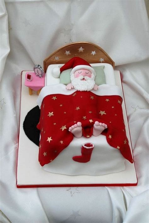 10 Amazing Santa Claus Cake Designs For Christmas Easy Christmas Desserts