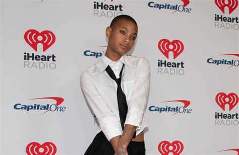 Willow Smith révèle pourquoi elle a décidé de se raser le crâne Vidéo