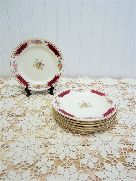 Elegant Vintage Homer Laughlin Majestic Brittany Burgundy Dessertpie