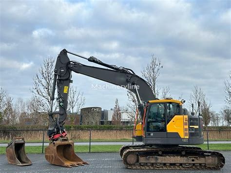 Volvo ECR 235 EL ROTOTILT 2X BUCKET Tracked Excavator For Sale