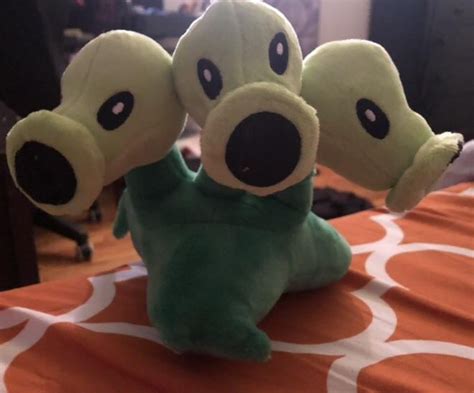 Got some plants vs zombies plushies on Amazon : r/PlantsVSZombies