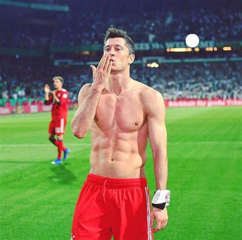 Pin By M A N G O O On Robert Lewandowski Robert Lewandowski