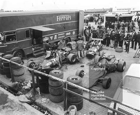 Ferrari Mechanics In The Paddock The Mike Hayward Collection