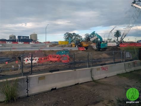 Random: NBN Outage, VoLTE Thoughts, Plastic Trolleys, Transport