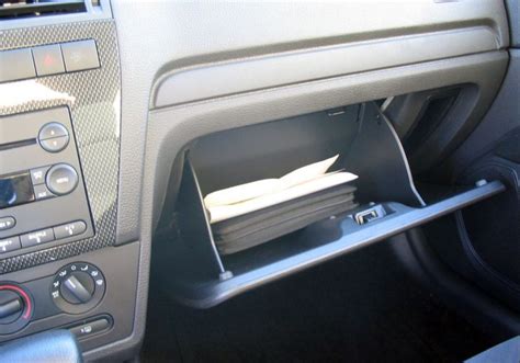 5 Best Glovebox Organizers for Your Car - Garage Dreams