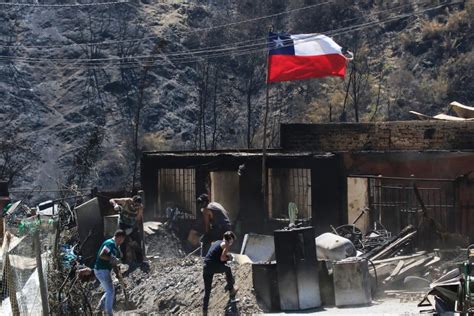 Incendio En Valpara So Viviendas Y M S De Mil Personas Afectadas