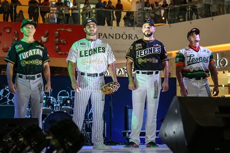 Los Leones Presentan Su Nueva Piel En Espectacular Evento Sobre Hielo