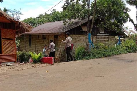 Foto Fakta Bom Di Samping Rumah Jurnalis Papua Ada Motor Berhenti