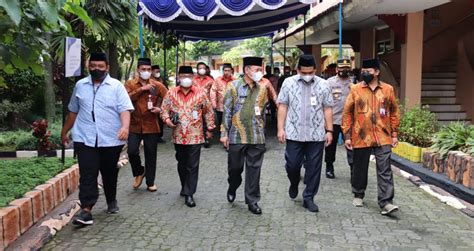 Taj Yasin Jadikan Masjid Sarana Pemersatu Umat Globeindonesia