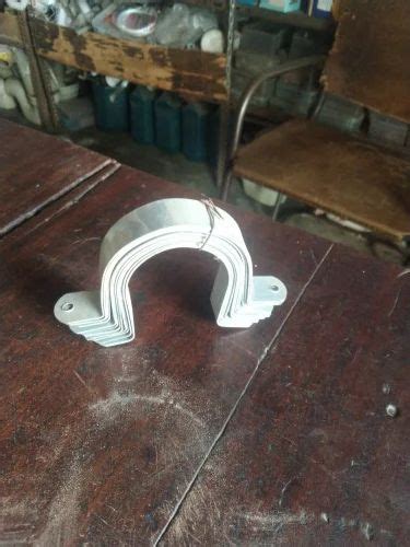 Ms Ss Pipe Holding Clamp Medium Duty Hanger At Rs Piece In