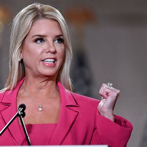 Pam Bondi : r/RepublicanHotties
