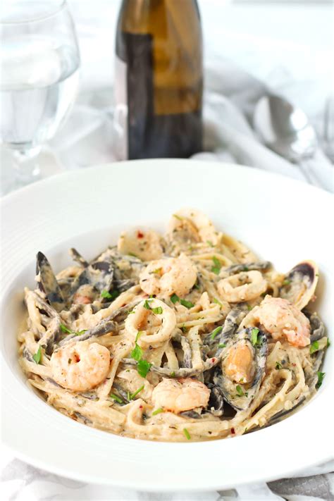 Cream Sauce Seafood Pasta Creamy White Wine Sauce That Spicy Chick